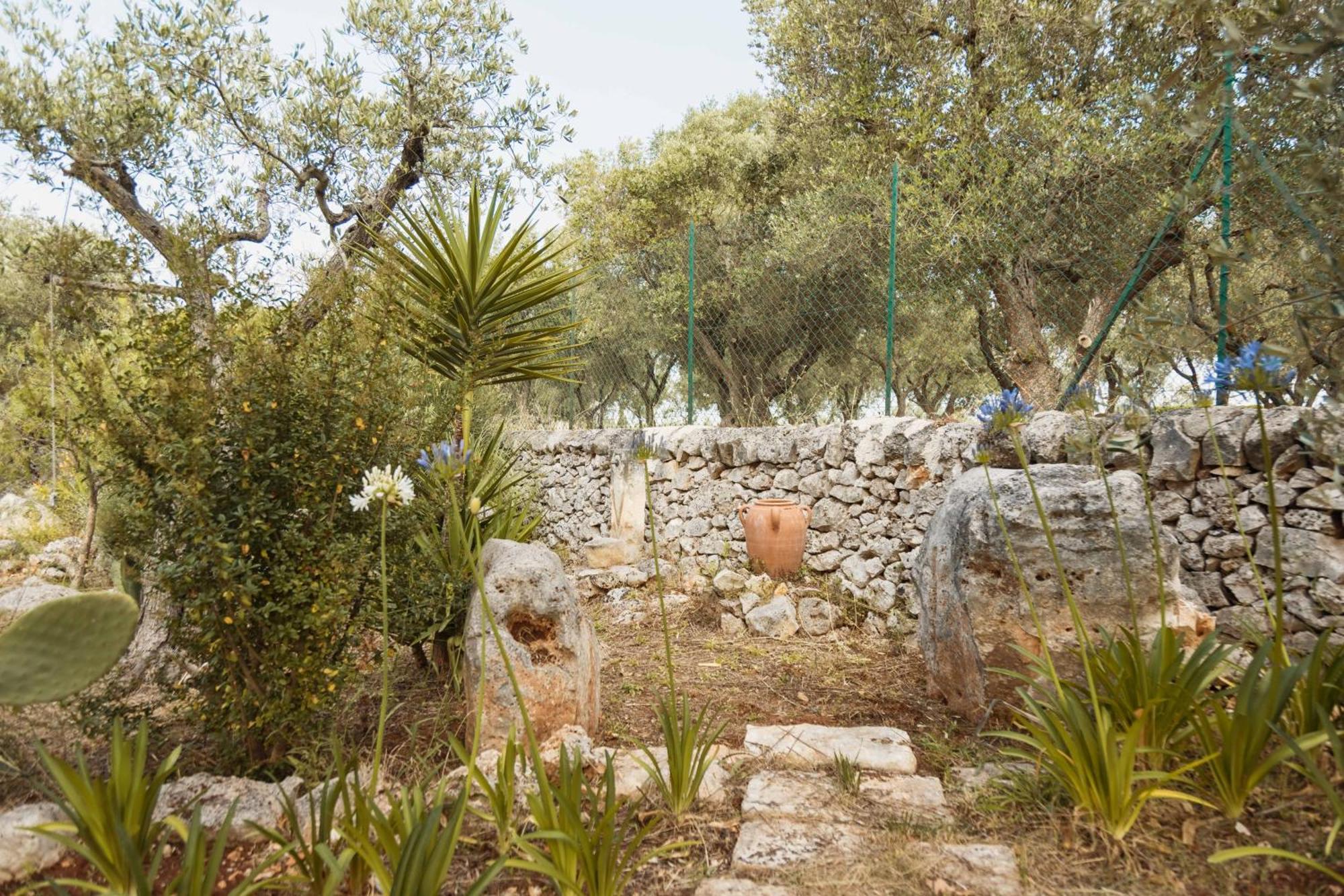Gasthaus Trulli Santa Maria Odegitria Relais Ostuni Exterior foto