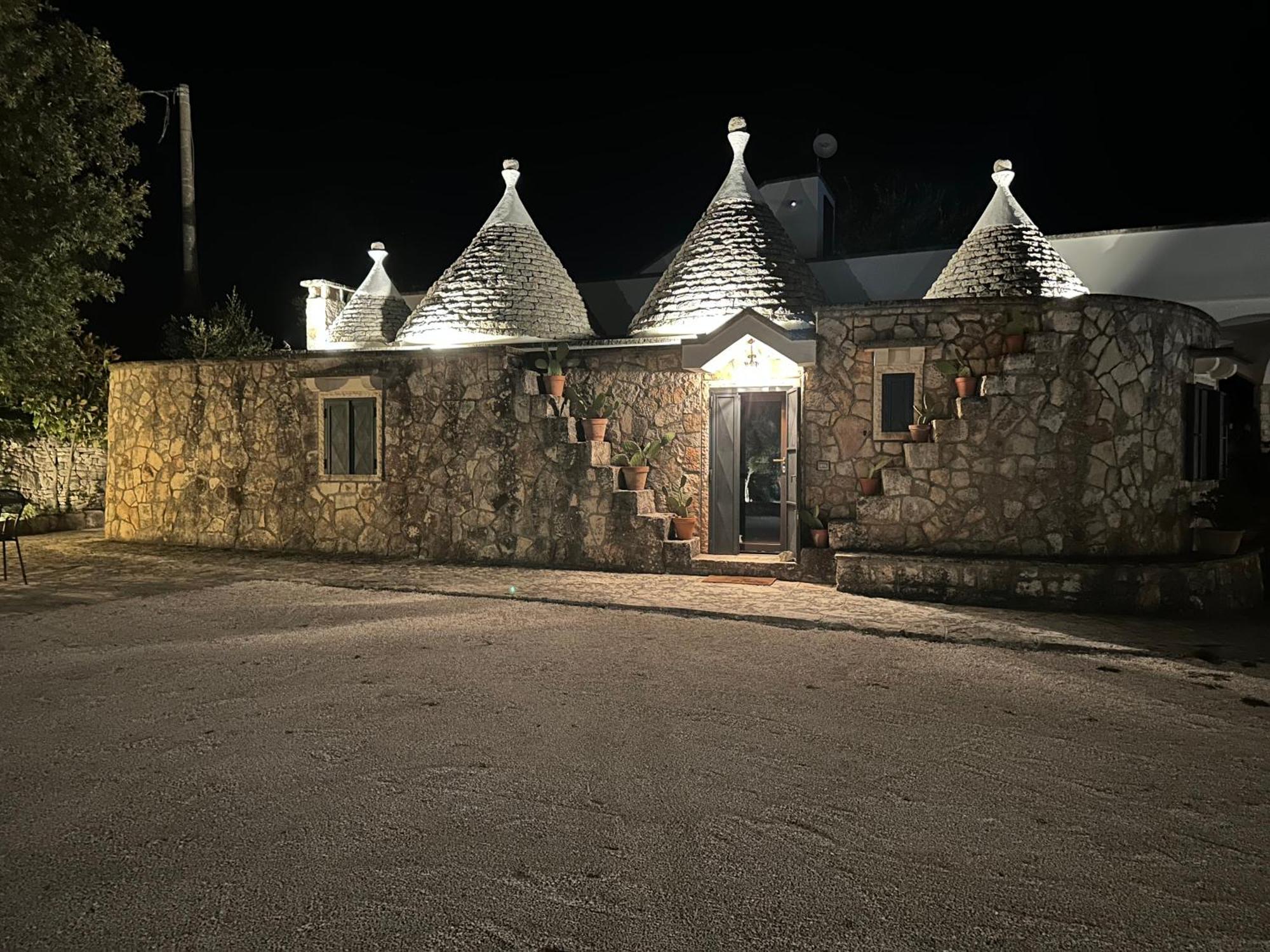 Gasthaus Trulli Santa Maria Odegitria Relais Ostuni Exterior foto