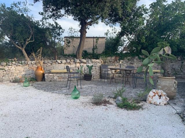 Gasthaus Trulli Santa Maria Odegitria Relais Ostuni Exterior foto